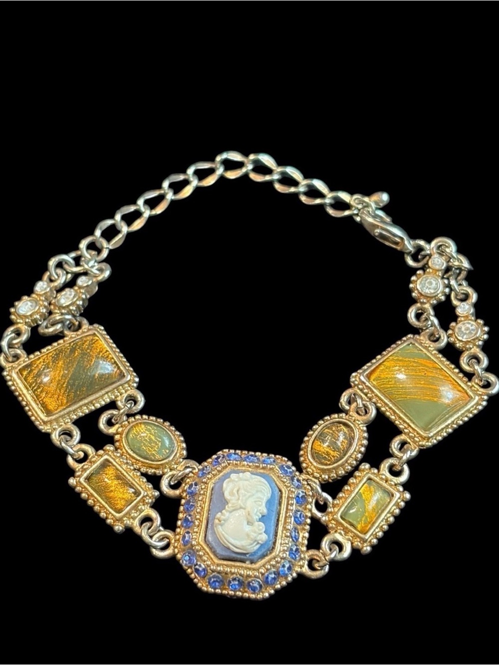 Vintage Cameo Bracelet Blue Green Gold Tone Unsigned